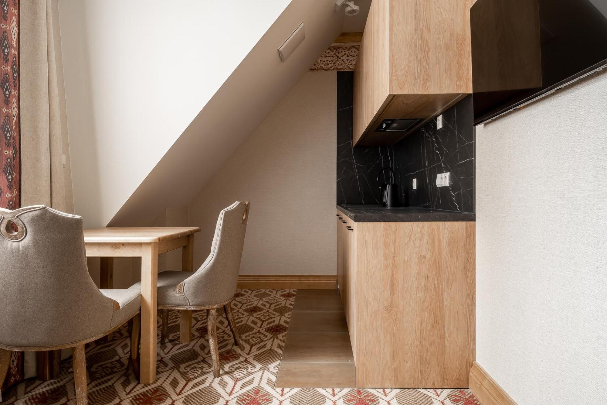 בוקוווינה טטז'אנסקה Apartamenty Aries Residence Bukowina מראה חיצוני תמונה