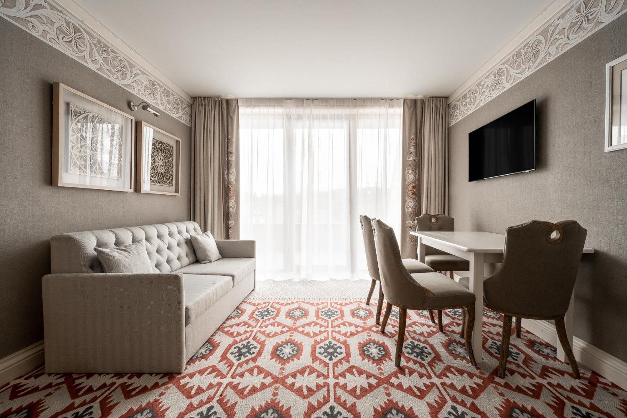 בוקוווינה טטז'אנסקה Apartamenty Aries Residence Bukowina מראה חיצוני תמונה