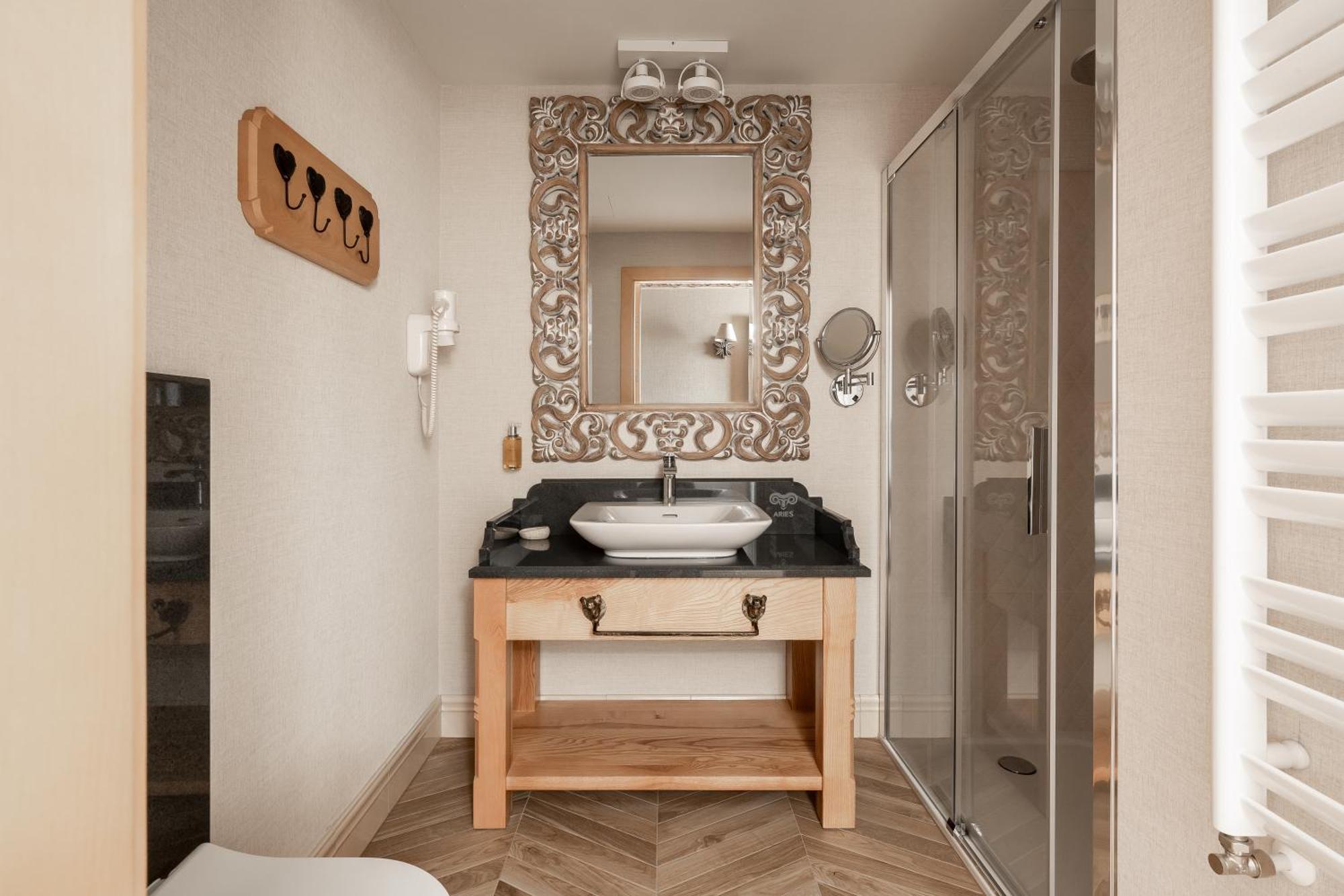 בוקוווינה טטז'אנסקה Apartamenty Aries Residence Bukowina מראה חיצוני תמונה